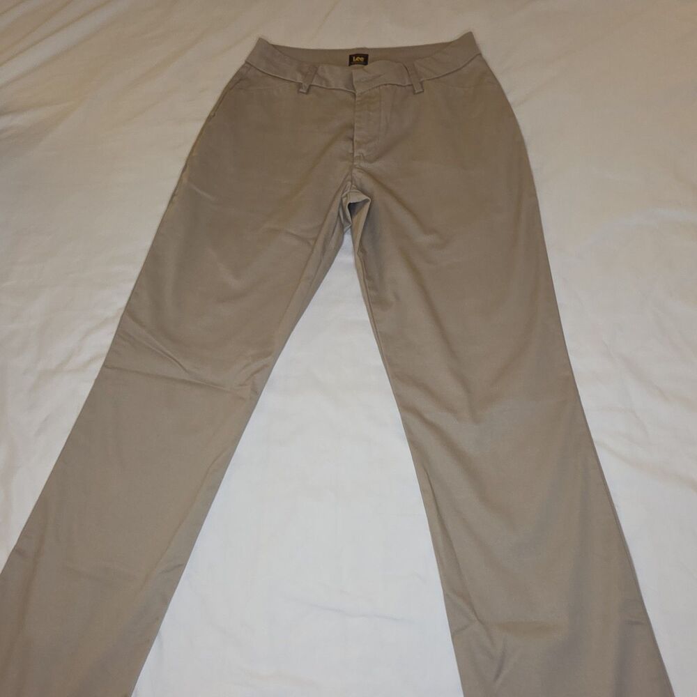 Lee Wrinkle Free Khaki Chino Pants Women's Medium Flat Front Straight Leg